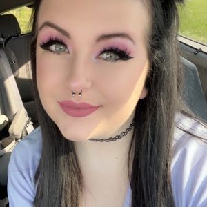 Meet your Posher, Courtney